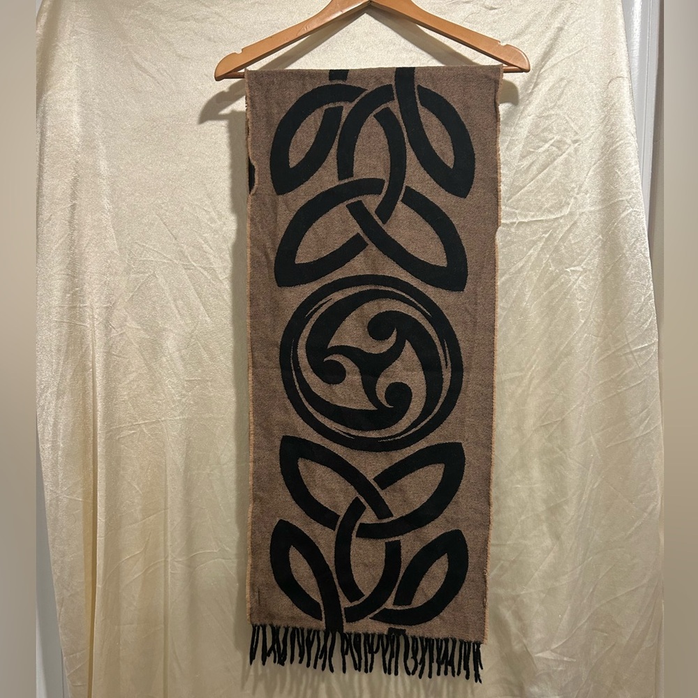 Peter James Wool Scarf